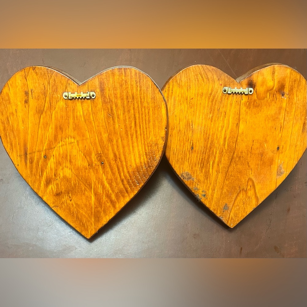 Heart-Shaped Wooden Wall Shelves - Picture 5 of 6